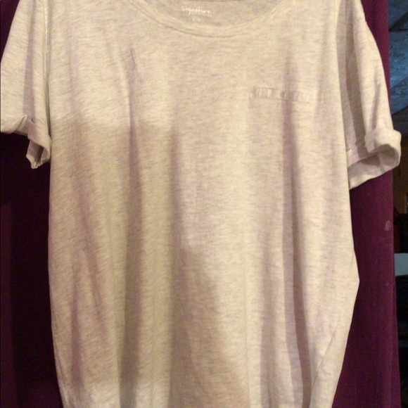 Macy's Tops - NWOT ladies  gray tee shirt